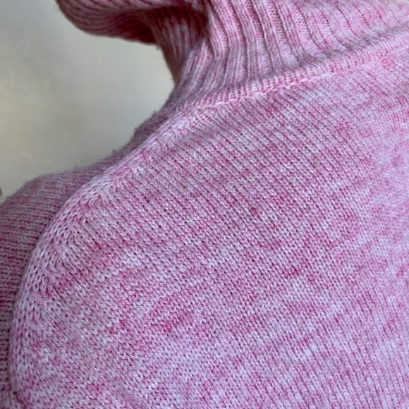 EUC L.L.Bean Lamb wool turtleneck pink sweater - Picture 7 of 8